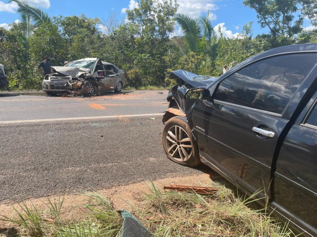 Exclusivo Grave Acidente Deixa Quatro Pessoas Feridas Na Br Em