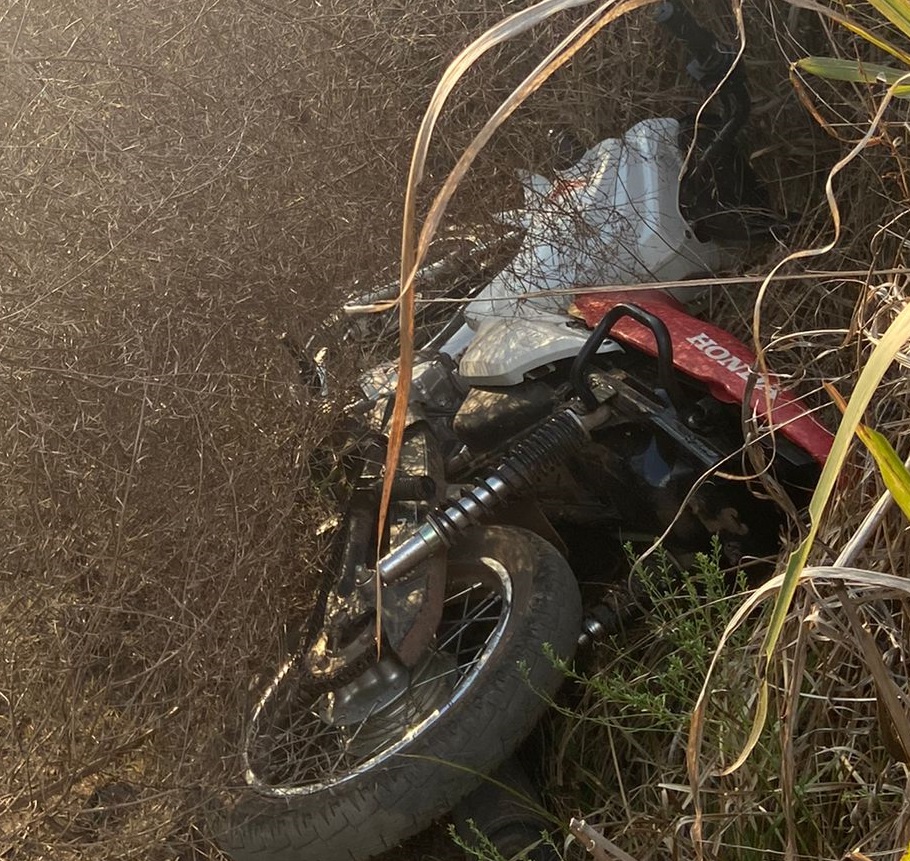 RH7 on X: FAVELA VENCEU!!! comprei uma moto com cartão clonado do  Bolsonaro😭😭😭 finalmente um sonho realizado, obrigado a todos q me  apoiaram nesse grande golpe  / X