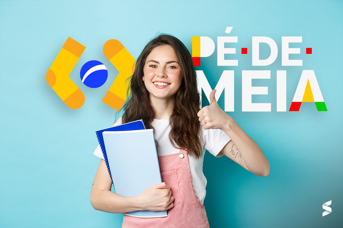 Jovem sorridente com livros e polegar para cima ao lado do logo "Pé de Meia" sobre fundo azul claro