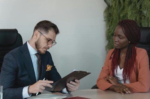Como se Vestir para Entrevista de Emprego: Dicas para Causar Boa Impressão