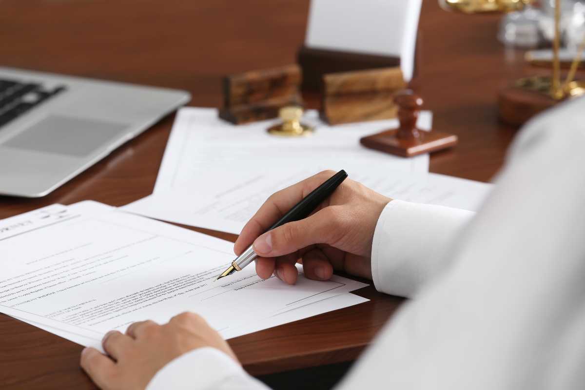 Usucapião Extrajudicial: Como Regularizar seu Imóvel Direto no Cartório
